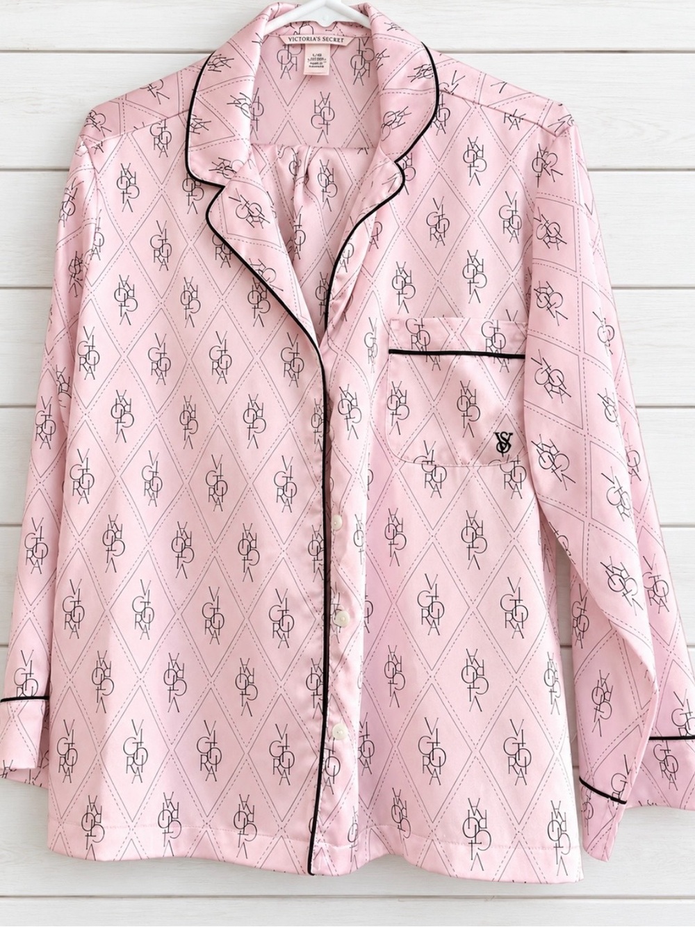 Victoria's Secret Pink Satin Monogram
Pajama Set Size Large 2-Piece